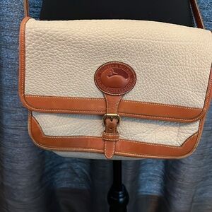 Vintage Dooney & Burke over the shoulder purse. 1990,s